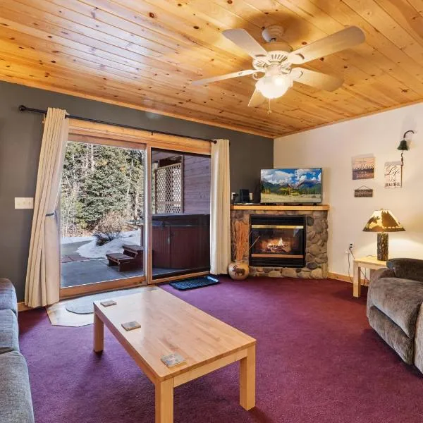 Bugle Pointe B10 by Estes Park Condos, hotel in Estes Park