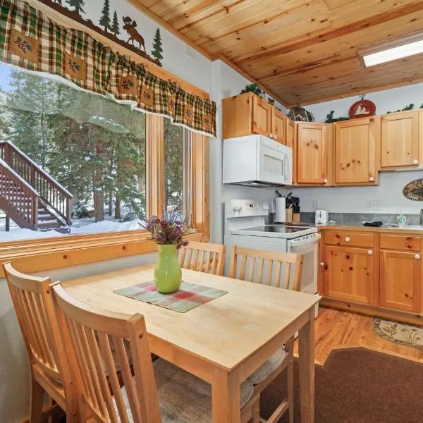 Bugle Pointe B18 by Estes Park Condos, khách sạn ở Estes Park