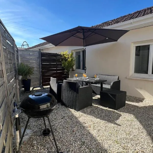 La petite Maison Mérignac jardin privé, hotel v destinaci Mérignac