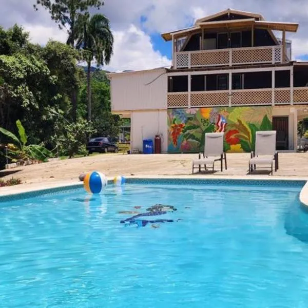 Casa Grande Vacation Home and Events Venue، فندق في Vieques