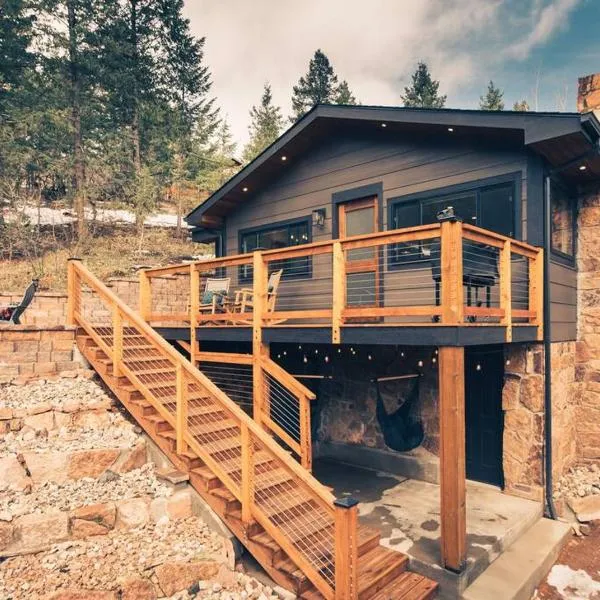 Modern Luxury Cabin - Hot Tub, Hiking, Hammocks, hotel en Cascade-Chipita Park