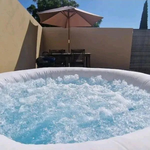 Cosy House, hotel v destinaci Carpentras