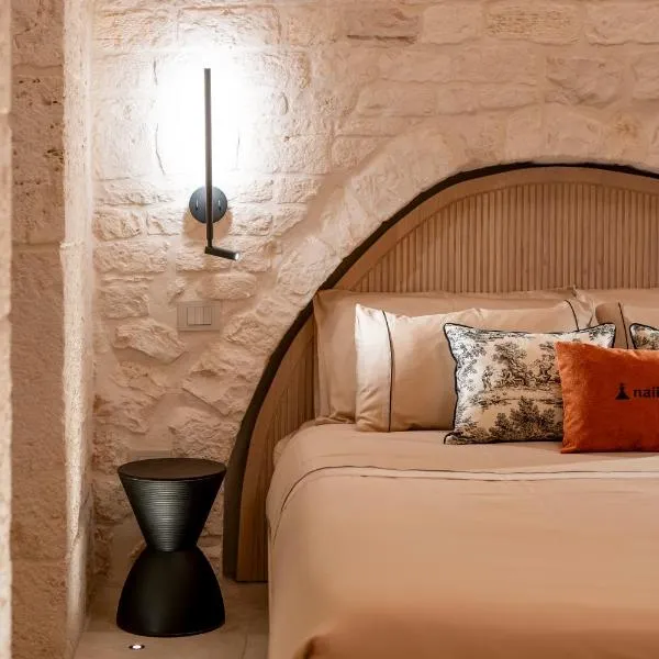Naiira Luxury Trullo - jacuzzi and patio, hotel en Alberobello