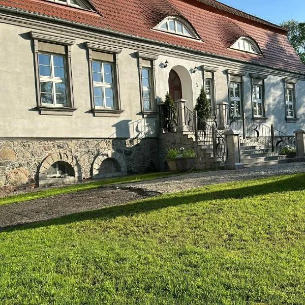 GREEN ISLAND, hotel in Krzynki