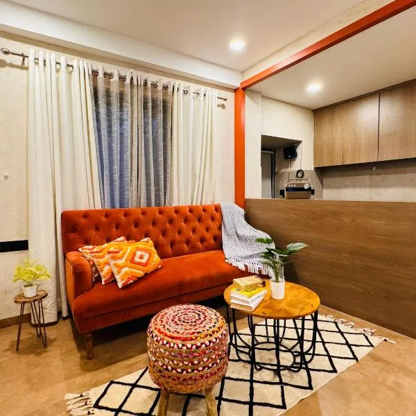 HomeEscape 1BHK Retreat Near Saket Square, hotel in Indore