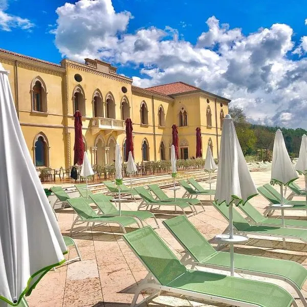 Parc Hotel San Pietro, hotel di Spiazzi Di Caprino