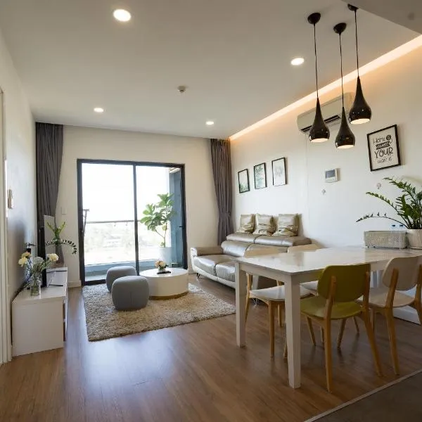 APARTMENT AIRPORT TAN SON NHAT - free Pool & Gym, hotel in Ho Chi Minh City