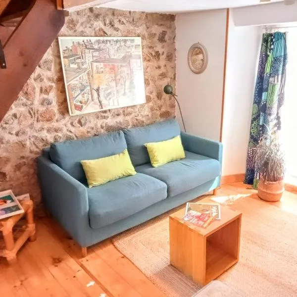 "L'Atelier de Pierre" Gîte Atypique – hotel w mieście Saint-Cyr