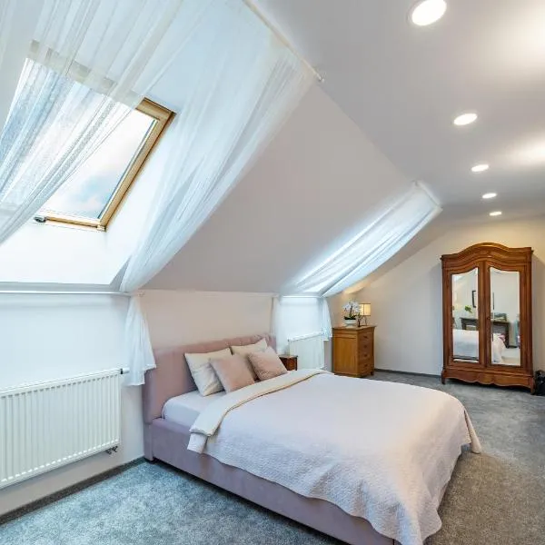 Cozy apartments by the river near old town, Hotel in Kaunas