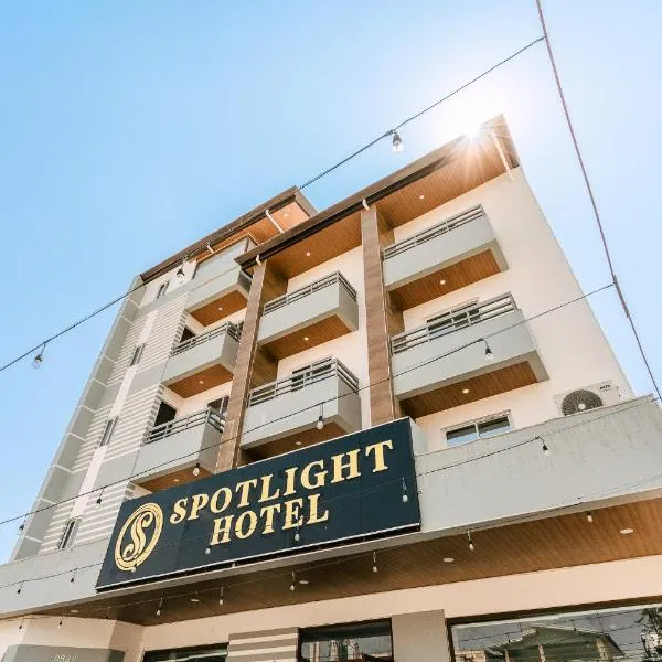 Spotlight Hotel, hotel a Alaminos