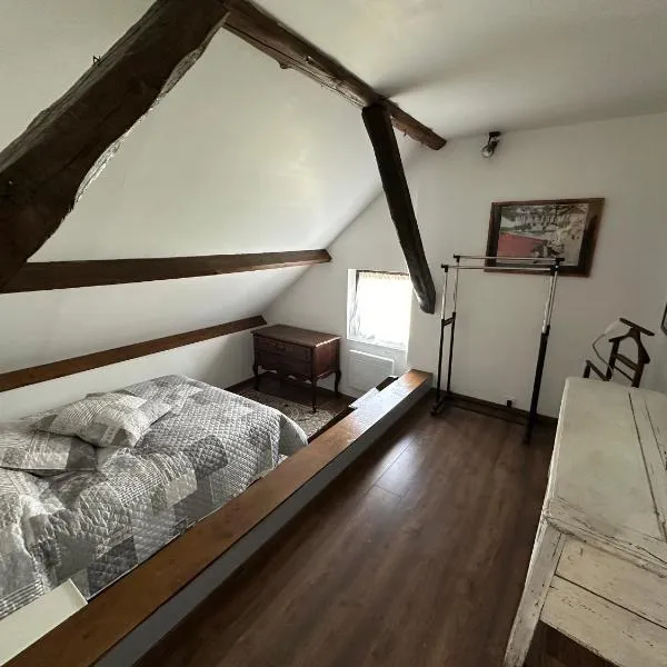 La petite grange – hotel w mieście Rugles