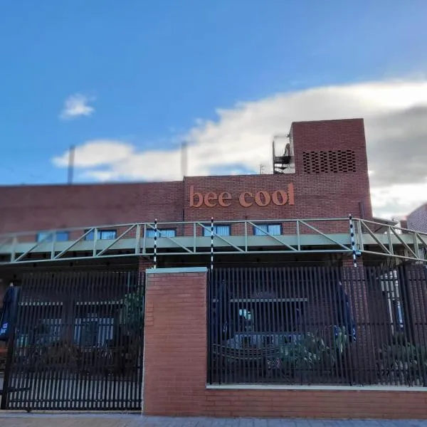 Bee Cool Hostel, hotel di Palmas