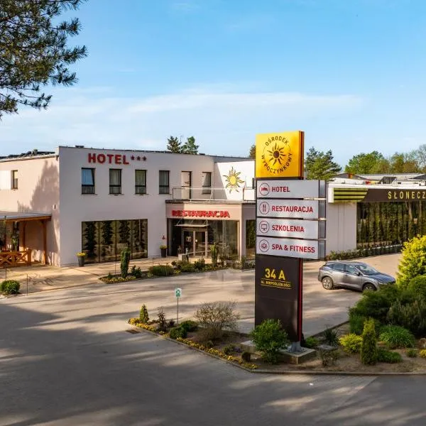 Hotel - Restauracja "SŁONECZNA", hotel en Koźmin