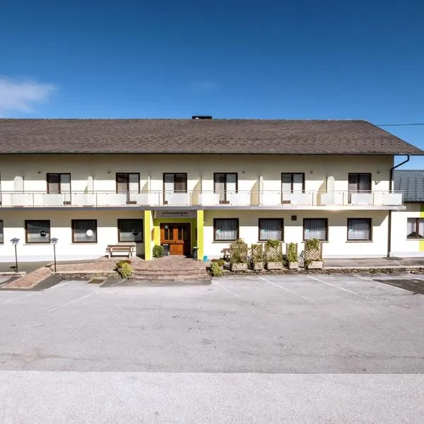 Gasthof Schwammer, hotel v destinaci Dechantskirchen