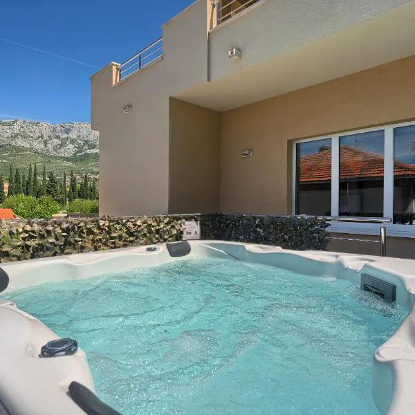 Relax Escape Jacuzzi Access Near Split, hotel in Žrnovnica