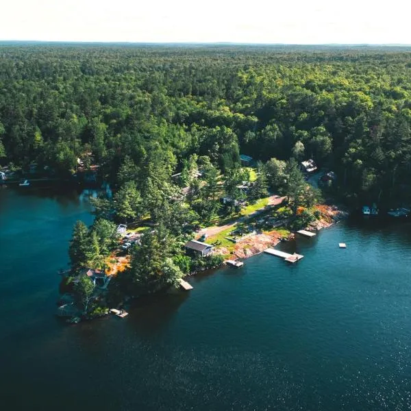 The Trace at Oak Lake (19+), hotel en Burleigh Falls