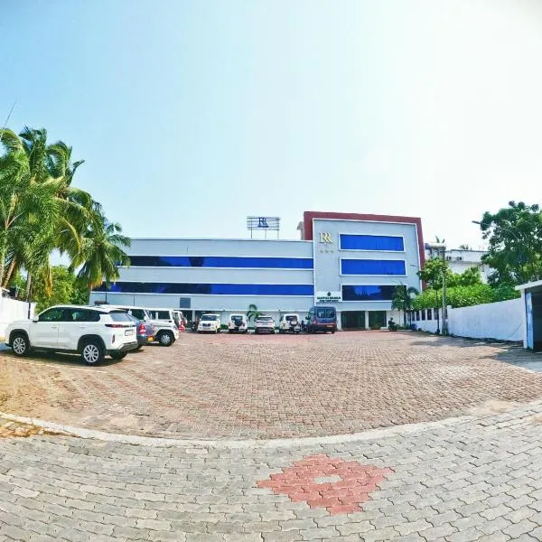 RR INN Group Of Hotels, hotel in Agastīswaram