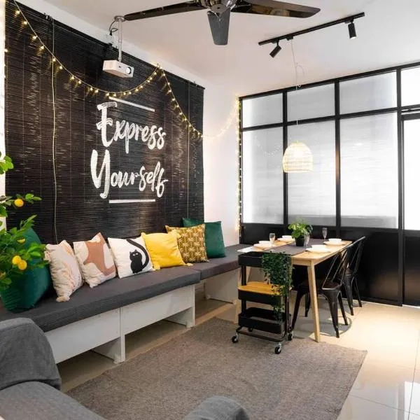 Chic - 4 bedroom - Projector - Ipoh Town - Sleep8, hotel v destinaci Ipoh