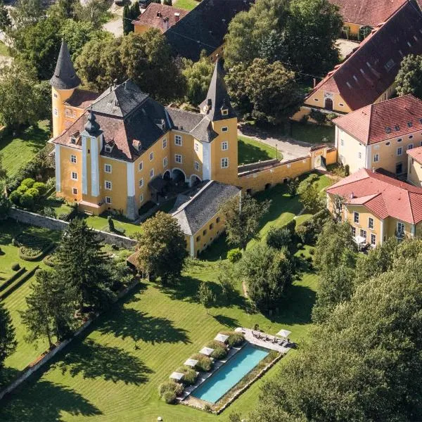 Schloss Mühldorf, hotel v destinaci Mühldorf