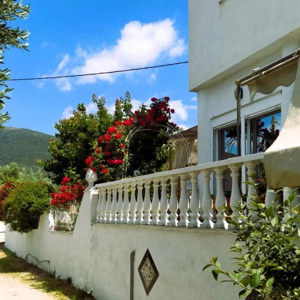 Amalia's Maisonette, hotel em Marathos