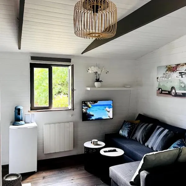 Chalet des Fées - Piscine, hotel a Crozon