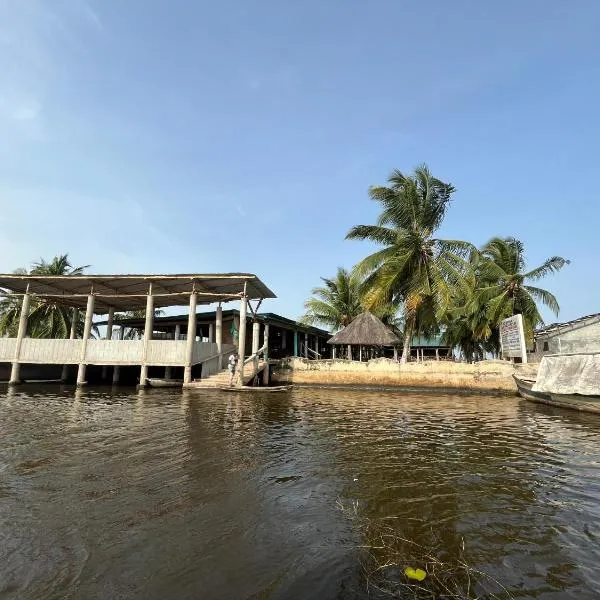 Hotel Germain - Ganvié Holiday Resort, hotel in Ouékè-Zoumè