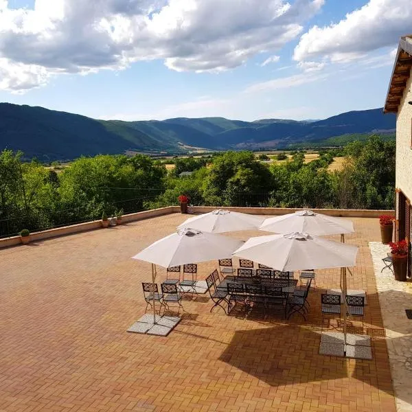 Agriturismo Casale Tozzetti, hotel v destinaci Norcia