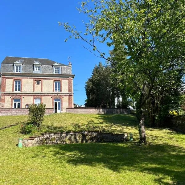 Chambre toute équipée, hotel in Lisieux