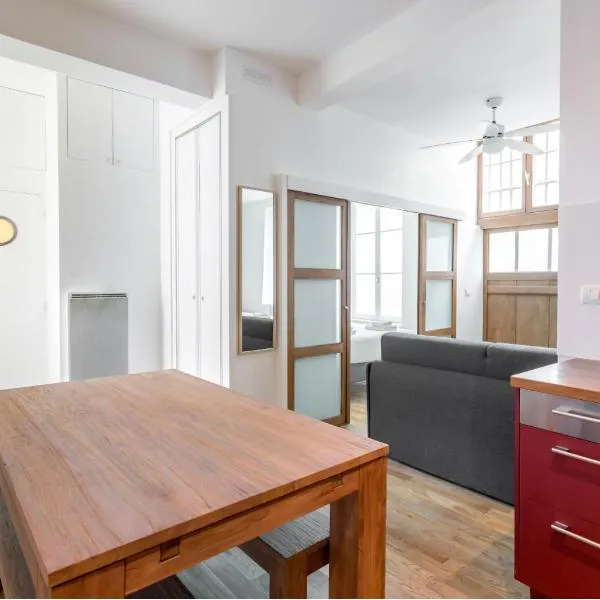 Suite Du Lion/AC Historic Flat, Marais, 4-5 Guests