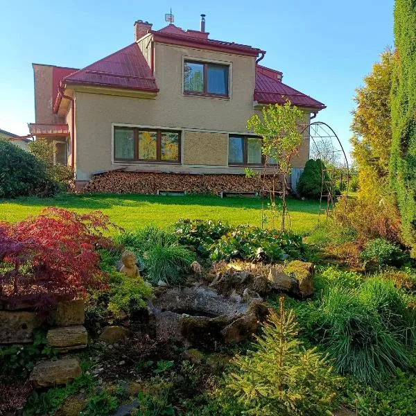 Apartmán za lesem, hotel v destinaci Červený Kostelec