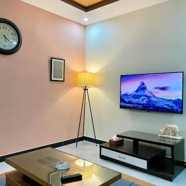 OWN IT - 2 bedroom apartment ORANGE，Bhābra的飯店