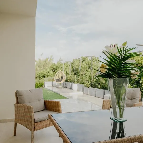Le Jardin apartments, hotel di Kámpos