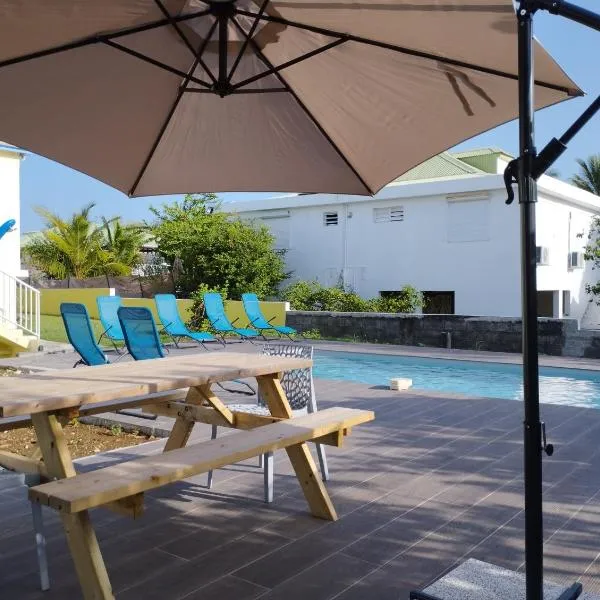 Viesnīca Les Amandiers - Piscine - Sainte-Anne pilsētā Sentana