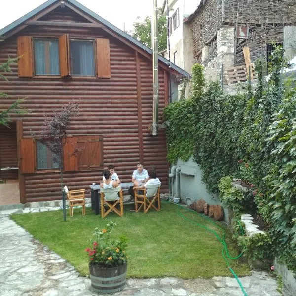 Casa Di Lemnu - Ξυλόσπιτο στο Ματσούκι Βορείων Τζουμέρκων, ξενοδοχείο σε Matsoúkion