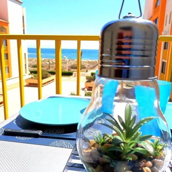 appartement vue mer,accès direct plage,fibre,clim,parking public gratuit, hotel v destinácii Le Barcarès