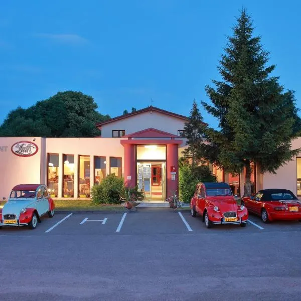 Logis Le Luth, hotel v destinaci Mirecourt
