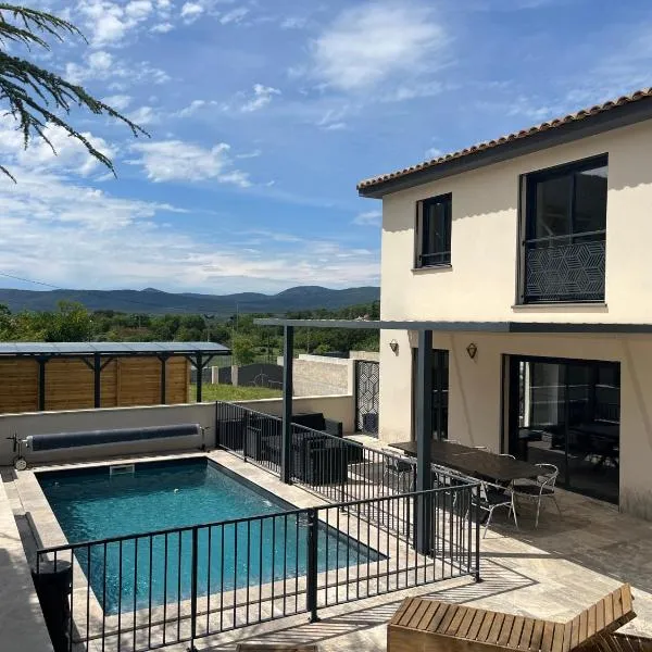 Villa privée piscine en Provence, ξενοδοχείο σε Rougiers