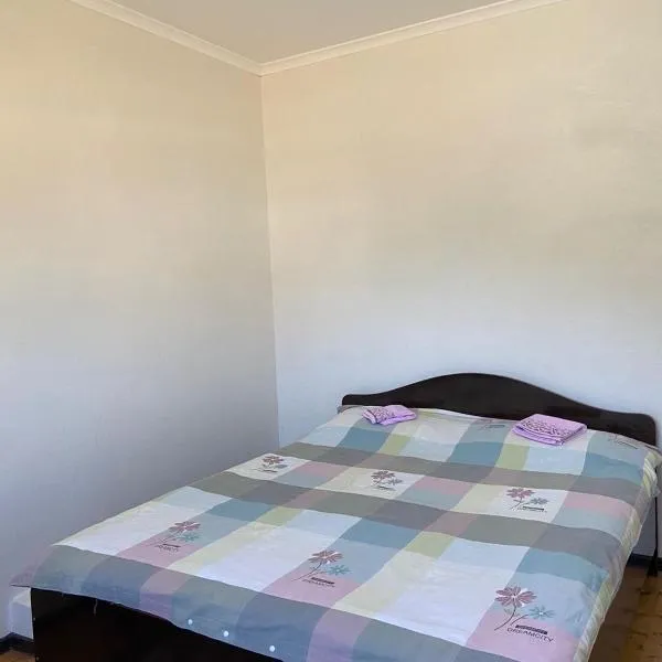 Guest House Azaliya, Сары-Челек гостевой дом Азалия, hotel v destinaci Arkit