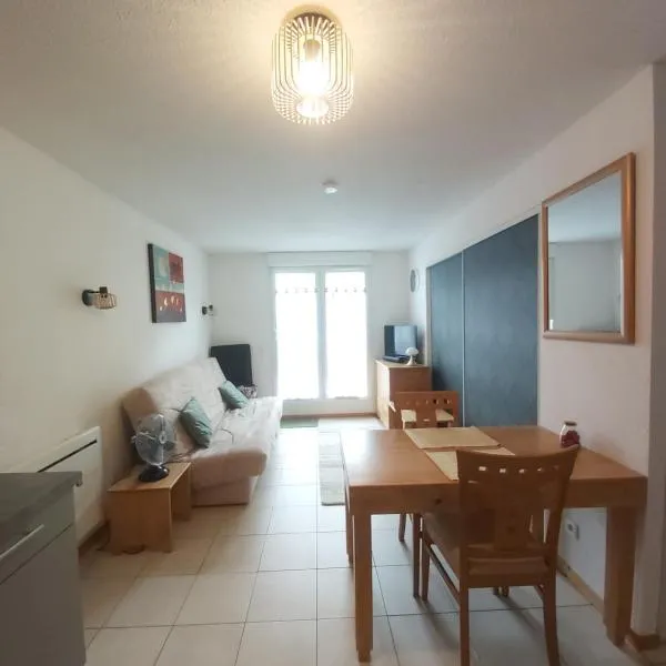 Chez Swan et Yuliya, hotel in Mooslargue