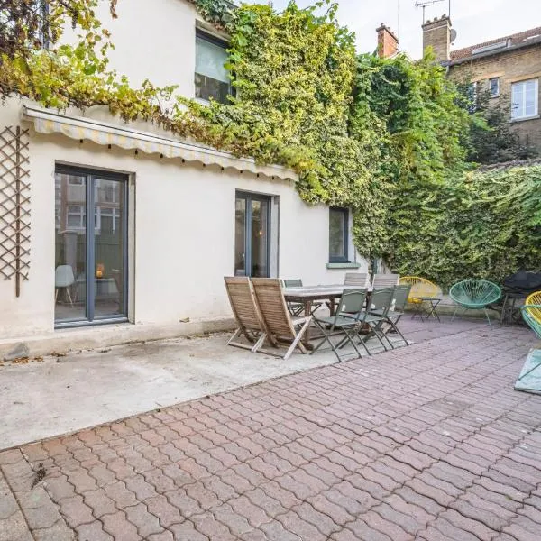 Charmante maison proche centre-ville Reims, khách sạn ở Reims