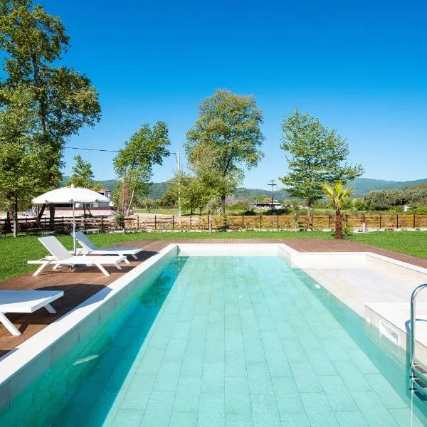 Theros Serenity Suites, hotel v destinaci Olympiada