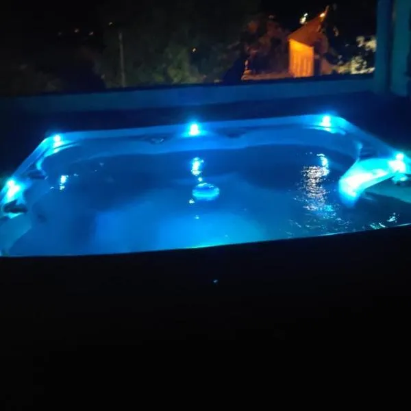 브리비르에 위치한 호텔 Apartment DELFIN Jacuzzi , Bribir-Novi Vinodolski