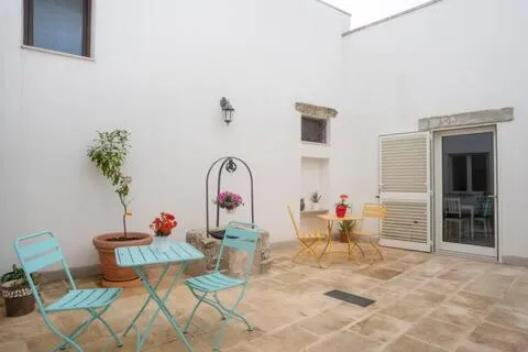 Casa Vacanze LuLiVi, hotel v destinaci Giuggianello