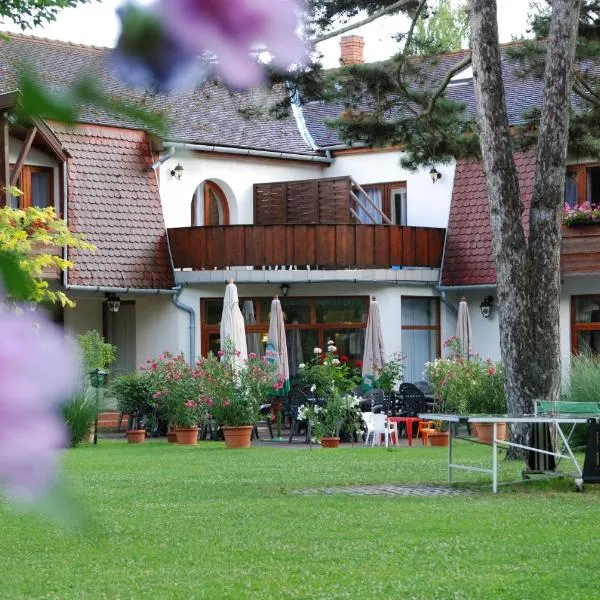 Hotel Kentaur, hotel in Balatonendréd