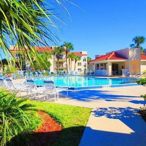 Ocean Front Ocean Village Condo, hotel in St. Augustine