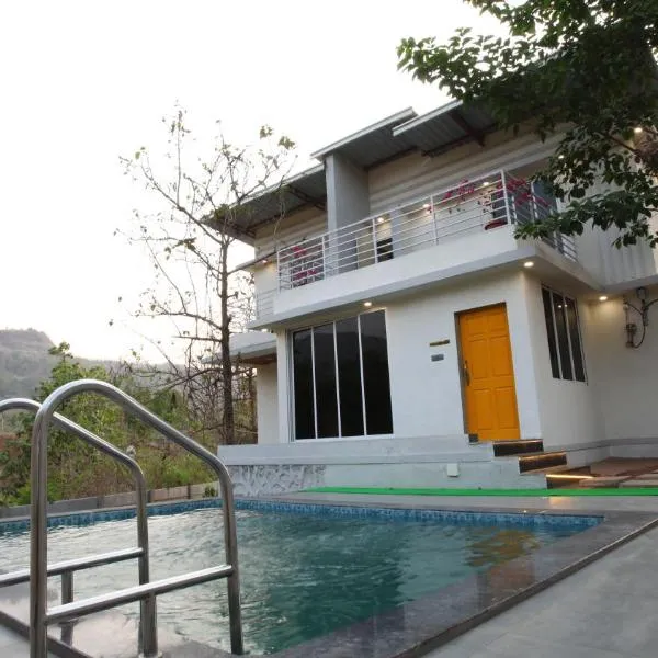 Aum Villa Pet Friendly, hotel v destinaci Karjat