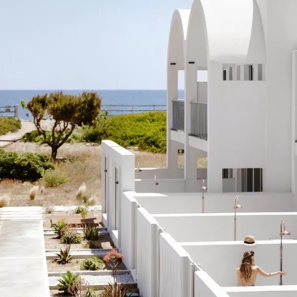 ALERÓ Seaside Skyros Resort, hotel in Kalamitsa