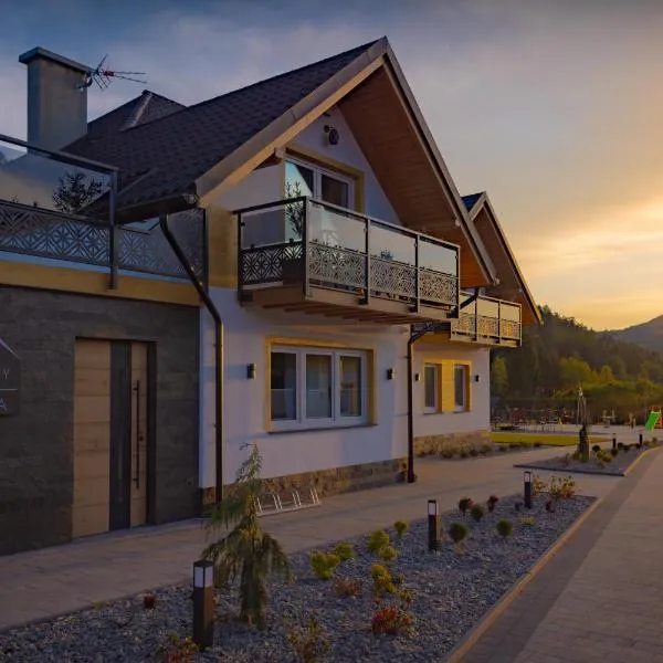 Apartamenty Górskie Szlachtowa w spokojnej okolicy - jacuzzi i sauna w cenie - kącik zabaw dla dzieci, hotelli kohteessa Szlachtowa