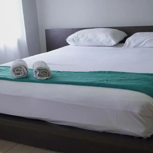 Renovated house with garden in Tripoli, hotel v destinácii Tripoli