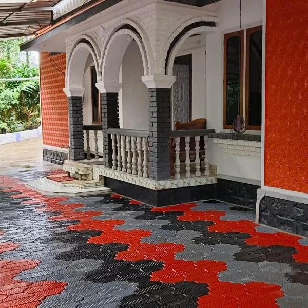 Suryas Home Stay, hotel v destinaci Devikolam